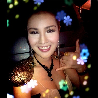 หญิงลี ศรีจุมพล